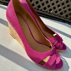 NINE WEST pink wedge sandals. Size 8